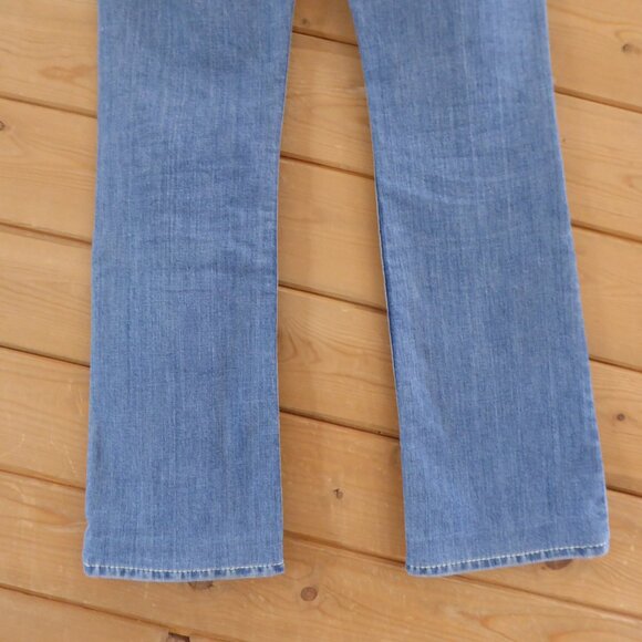 True Religion Light Wash "Section Hi Rise Boot" Boot Leg Jeans Mid Rise Size 28 - Picture 8 of 11